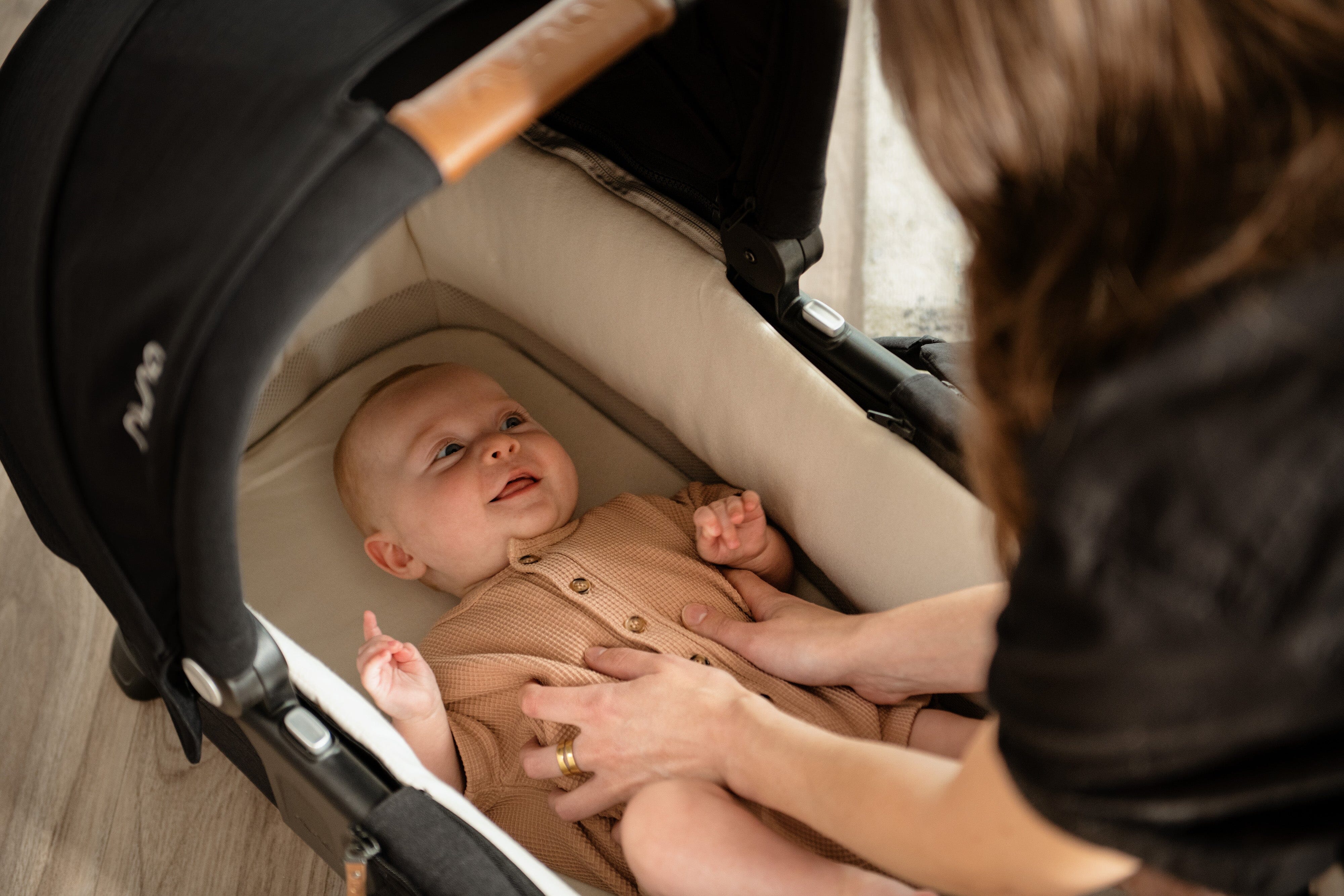 Nuna LYTL Bassinet + Stand - TRIV Series - Image 13
