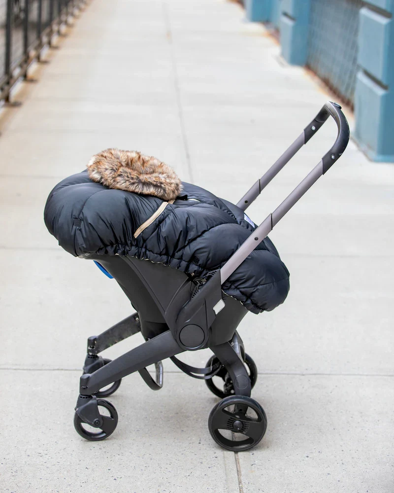 7AM Car Seat Cocoon Tundra - Black Faux Fur - Image 3
