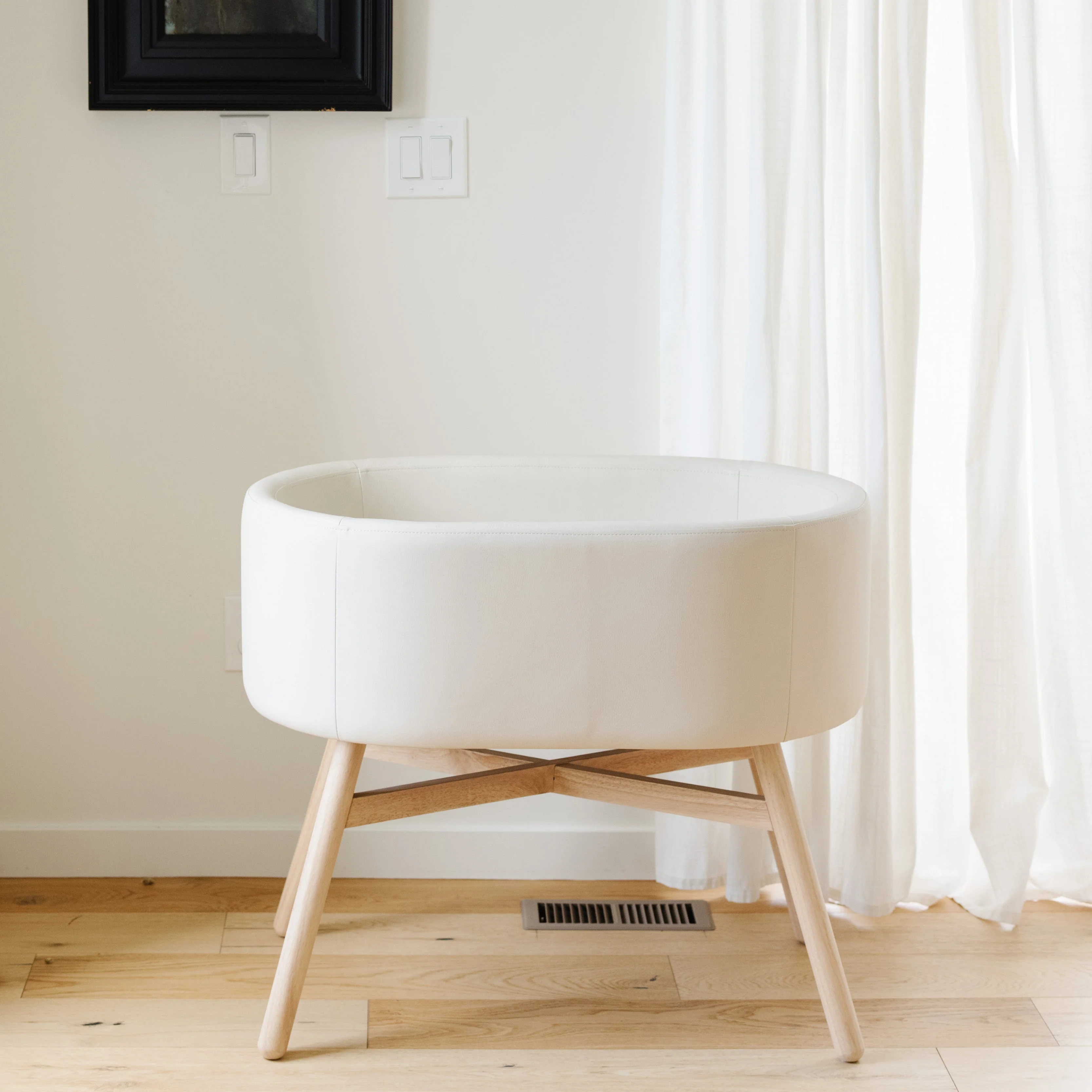 babyletto x GATHRE Hoop Bassinet - Image 17