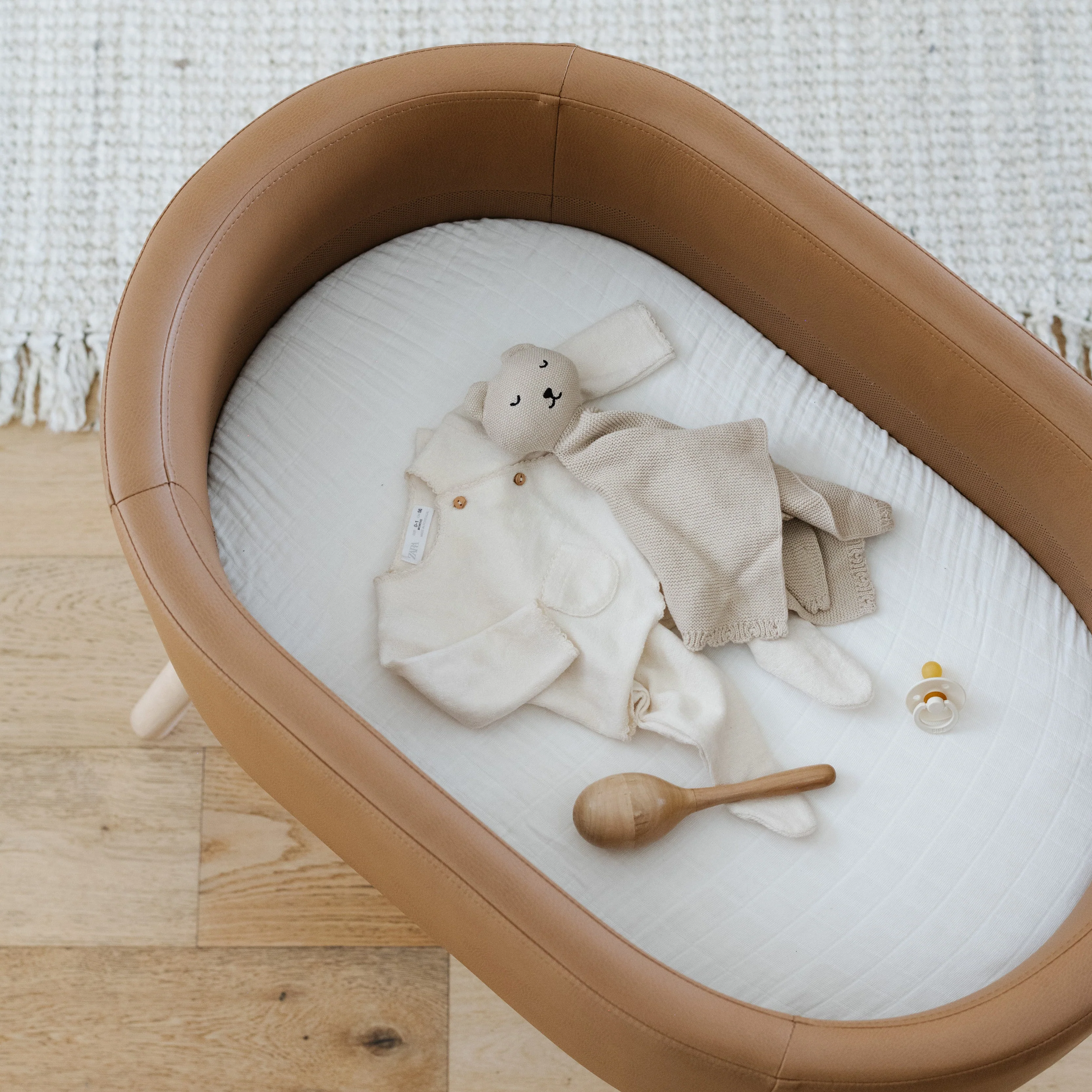 babyletto x GATHRE Hoop Bassinet - Image 3
