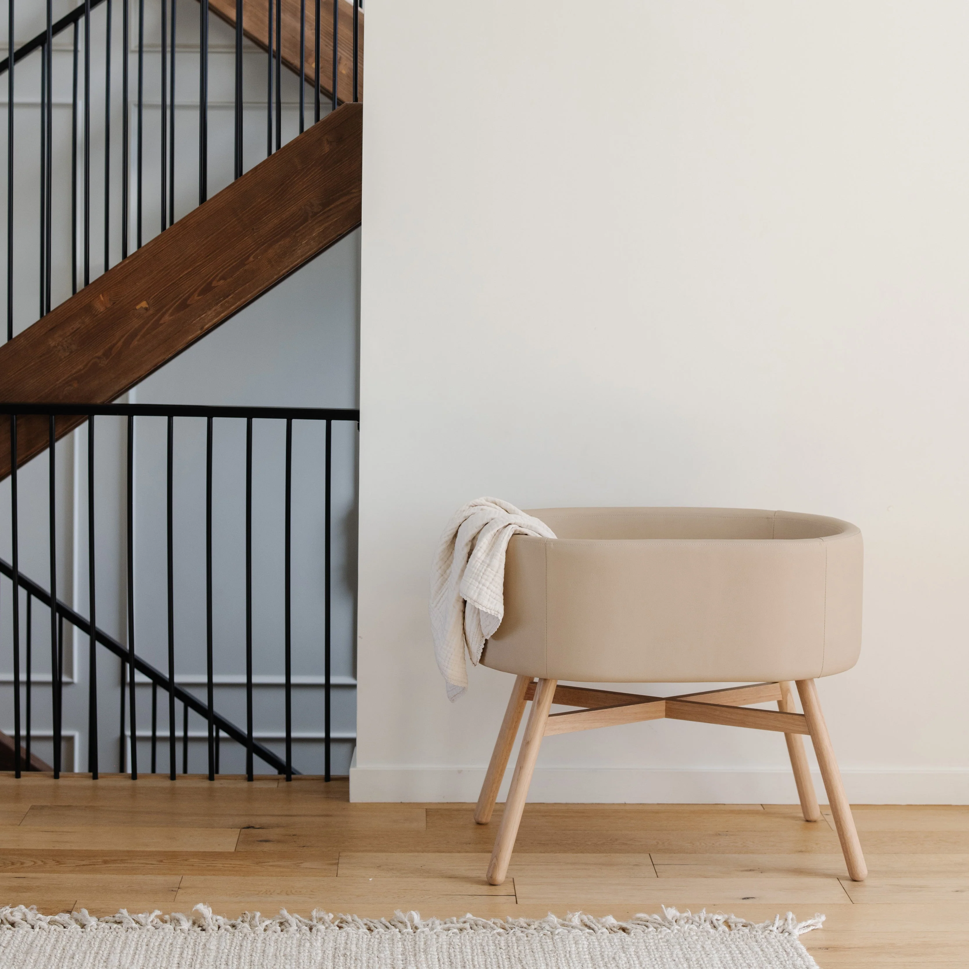 babyletto x GATHRE Hoop Bassinet - Image 34