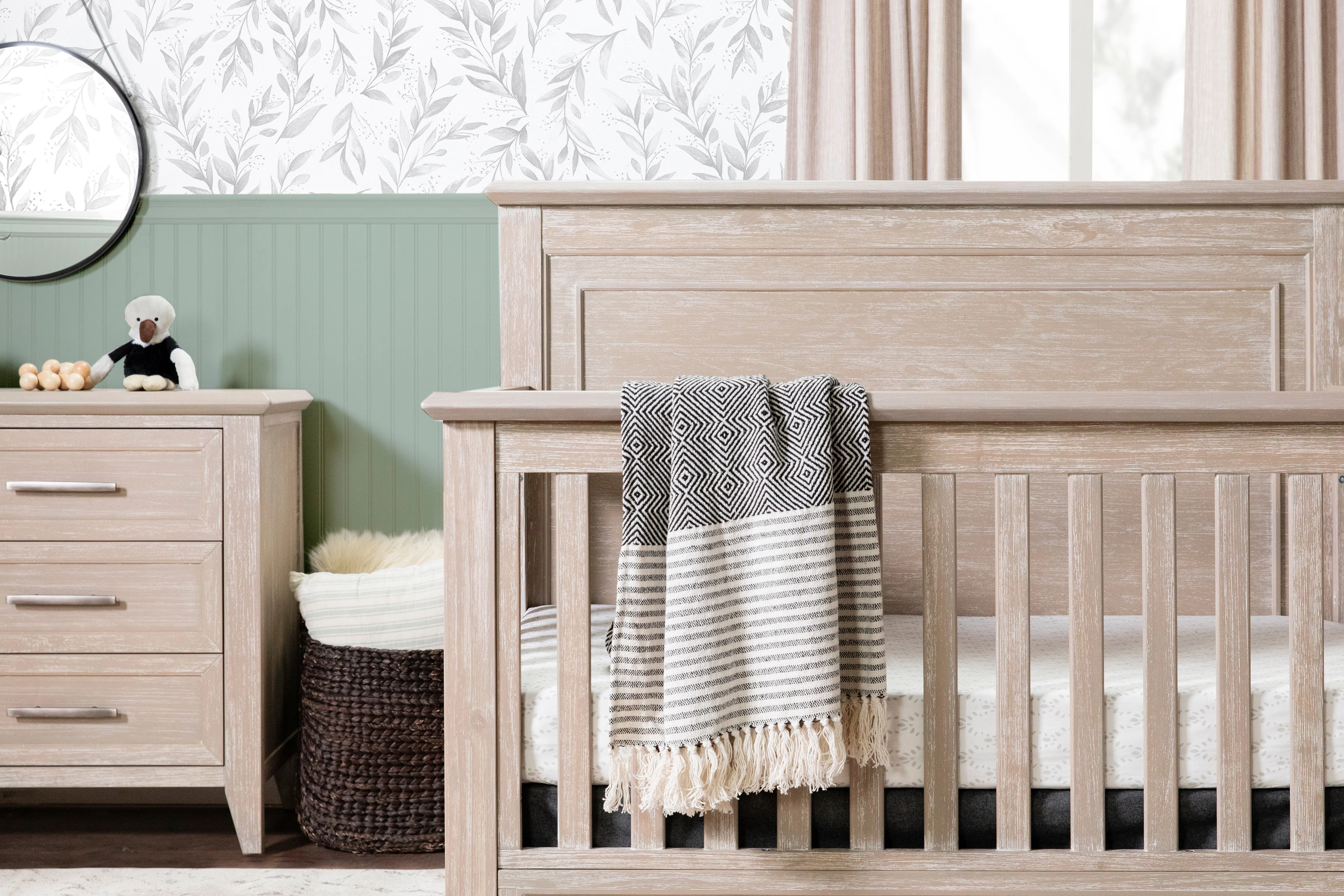 Monogram by Namesake Barrow Rustic 4 in 1 Convertible Flat Top Crib in Sandbar - Image 4