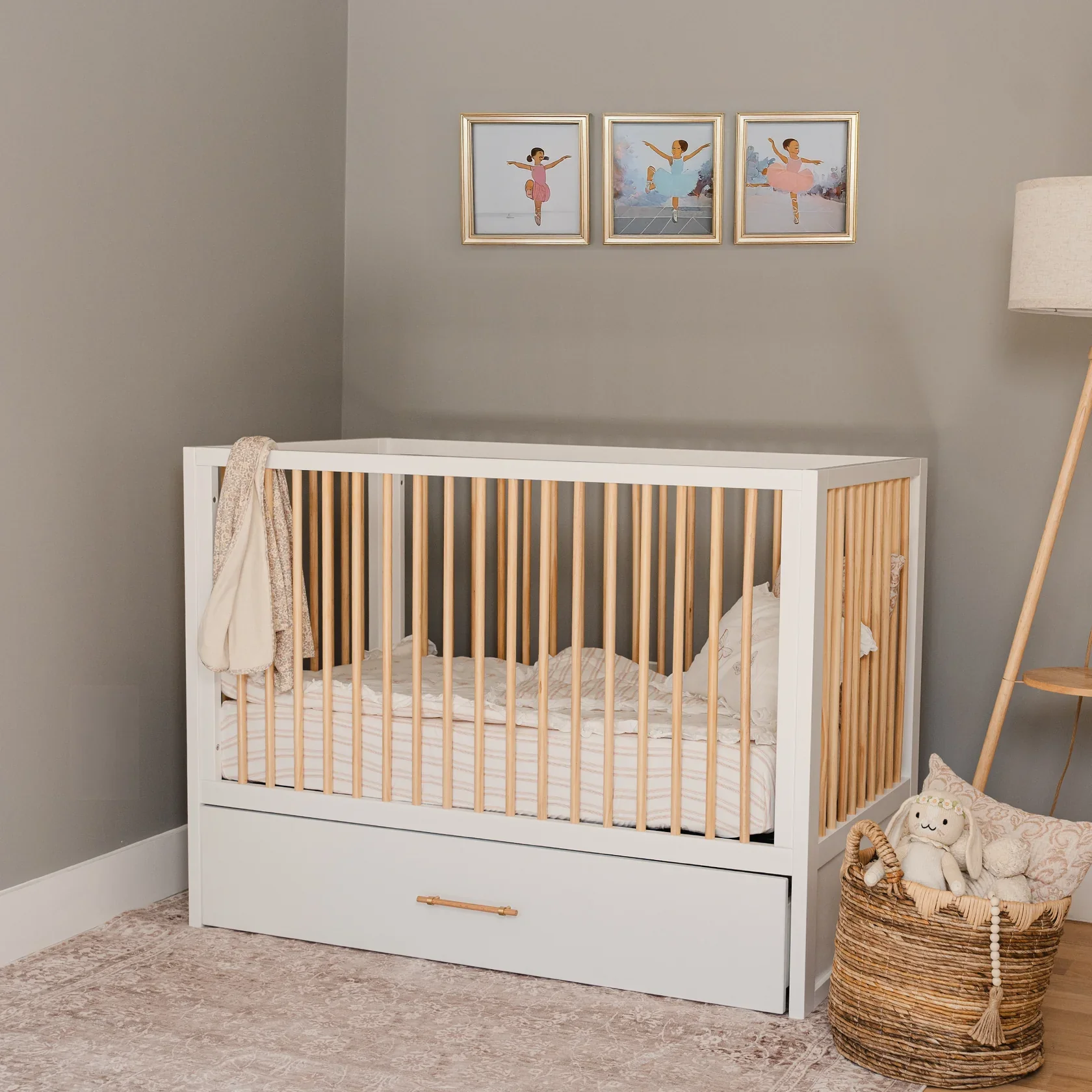 Hushcrib Classic 4 in 1 Crib with Trundle - Image 15