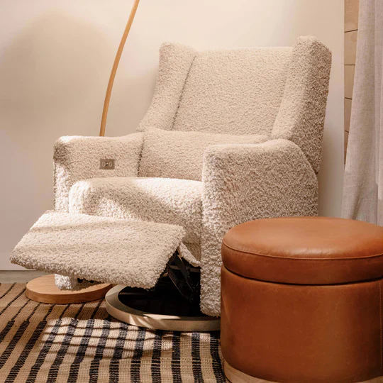 Kiwi Glider Recliner w/ Electronic Control and USB - Image 12