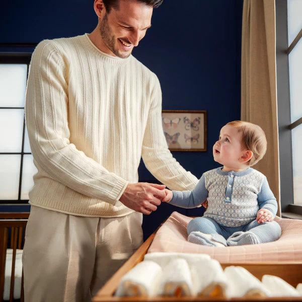 Maxi Cosi Embraced Forms Changing Tray - Image 4