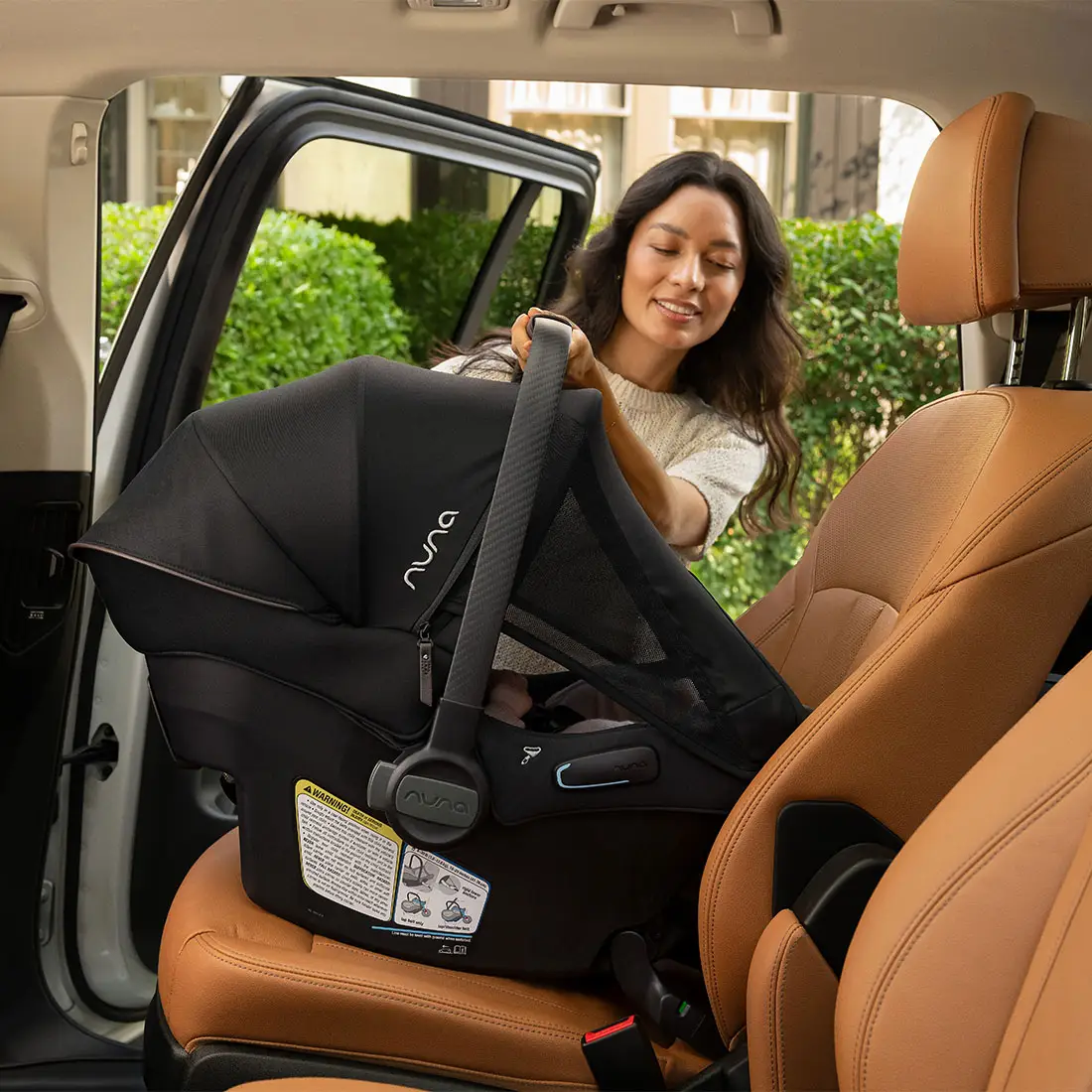 Nuna Pipa urbn Flex System in Caviar - Image 15
