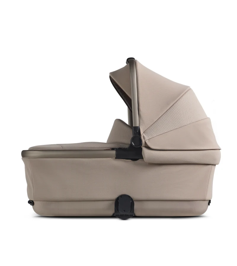 Silver Cross Reef 2 Folding Bassinet - Image 9