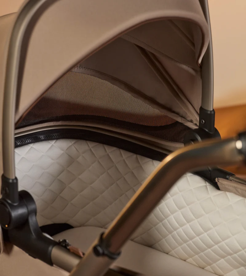Silver Cross Reef 2 Folding Bassinet - Image 13