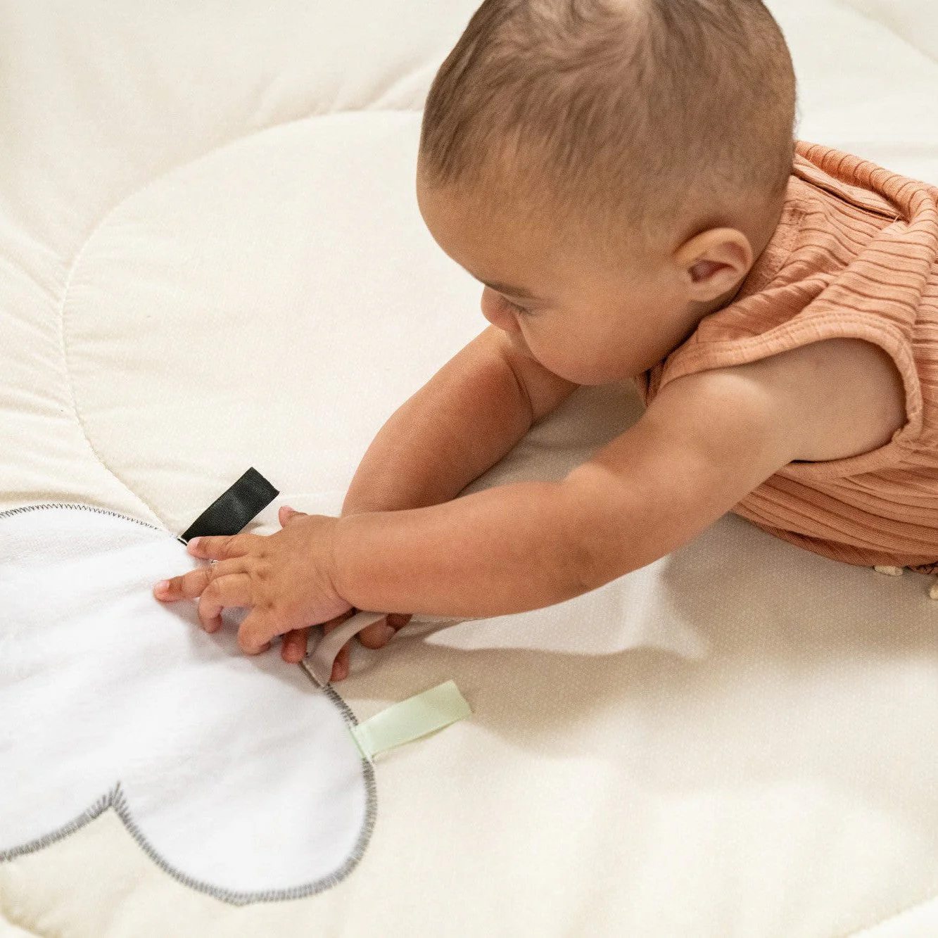Tiny Love Black & White Décor Luxe Developmental Gymini - Image 32