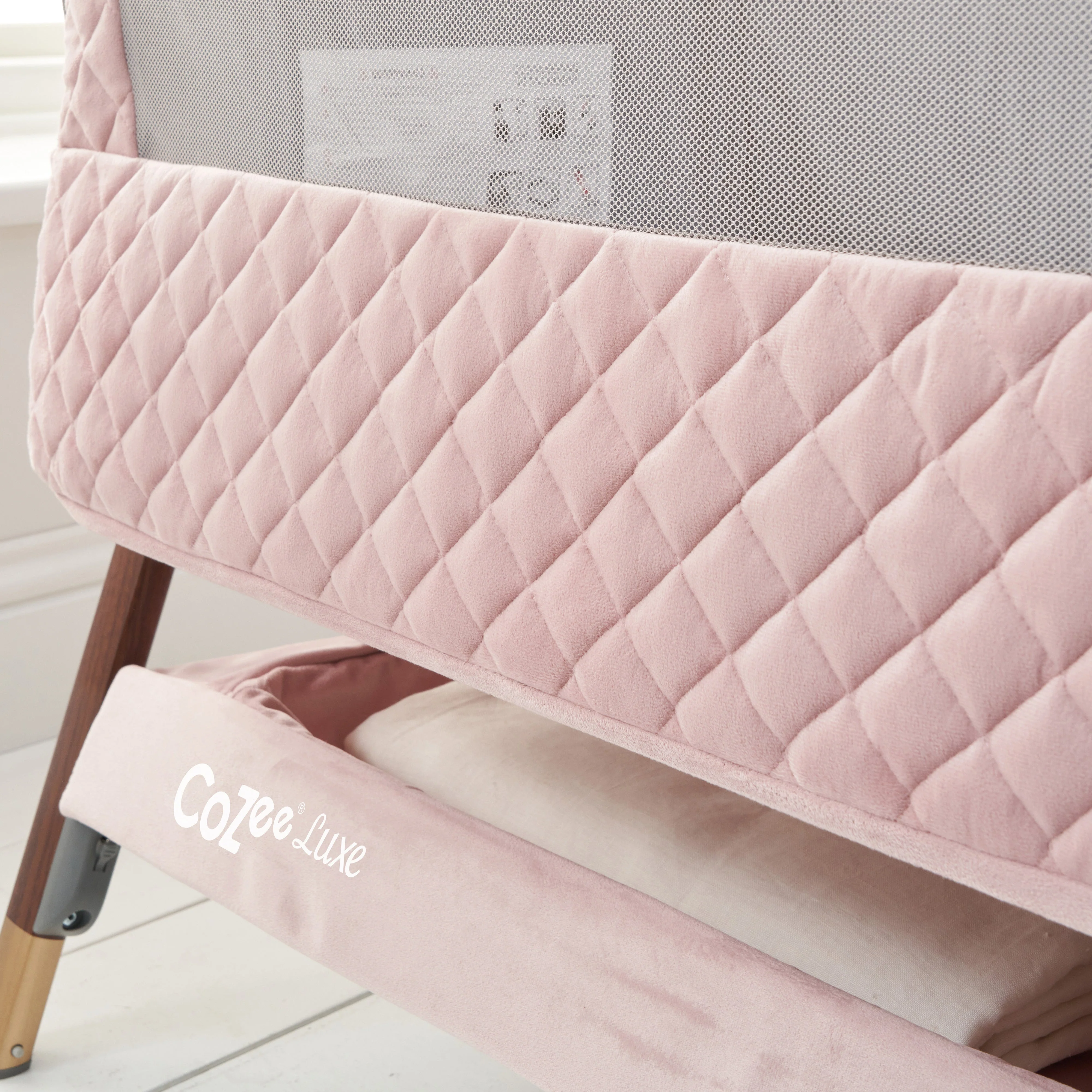 Tutti Bambini CoZee Luxe Bedside Crib - Image 15