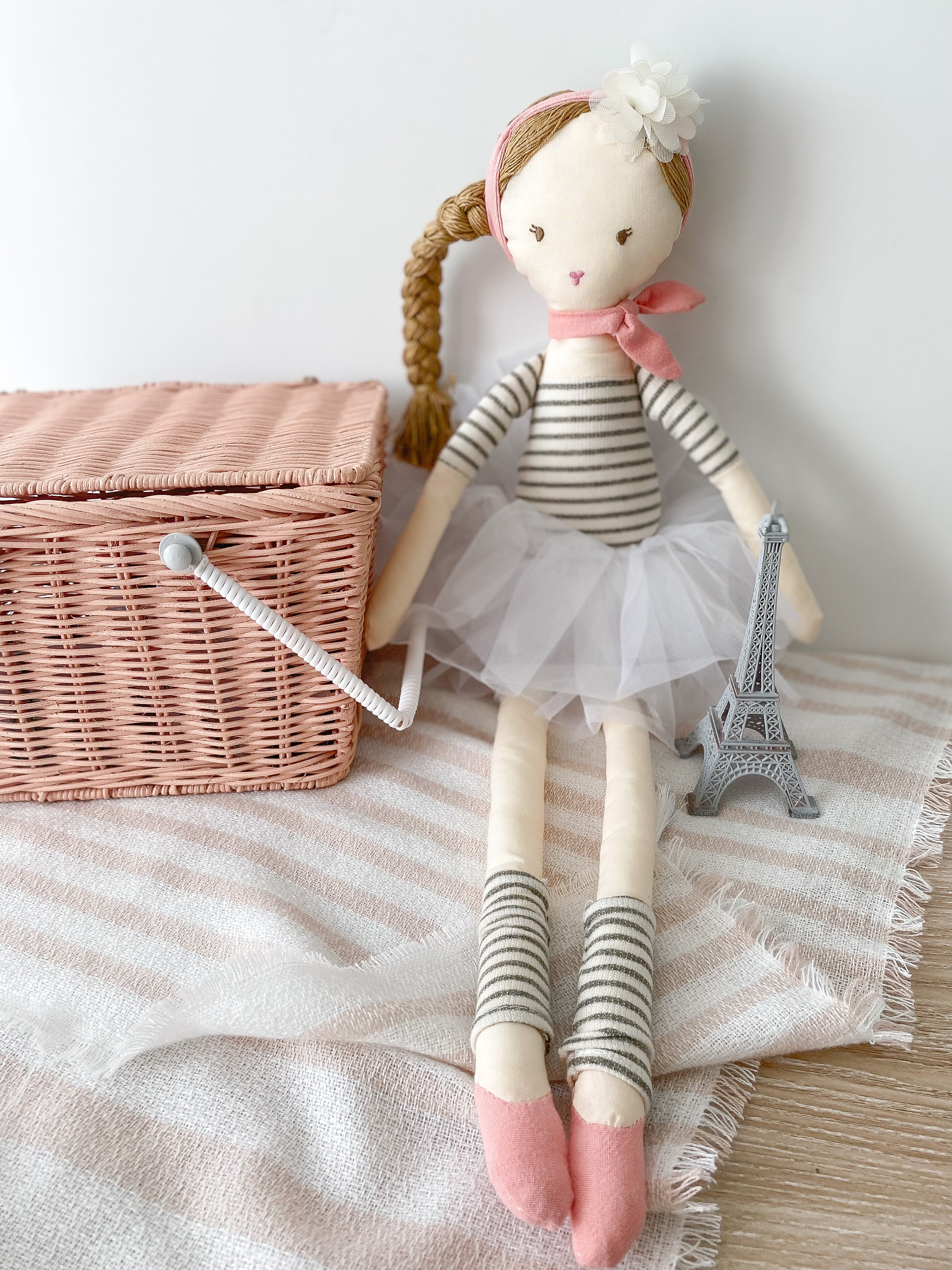 Vivienne Parisian Doll - Image 2