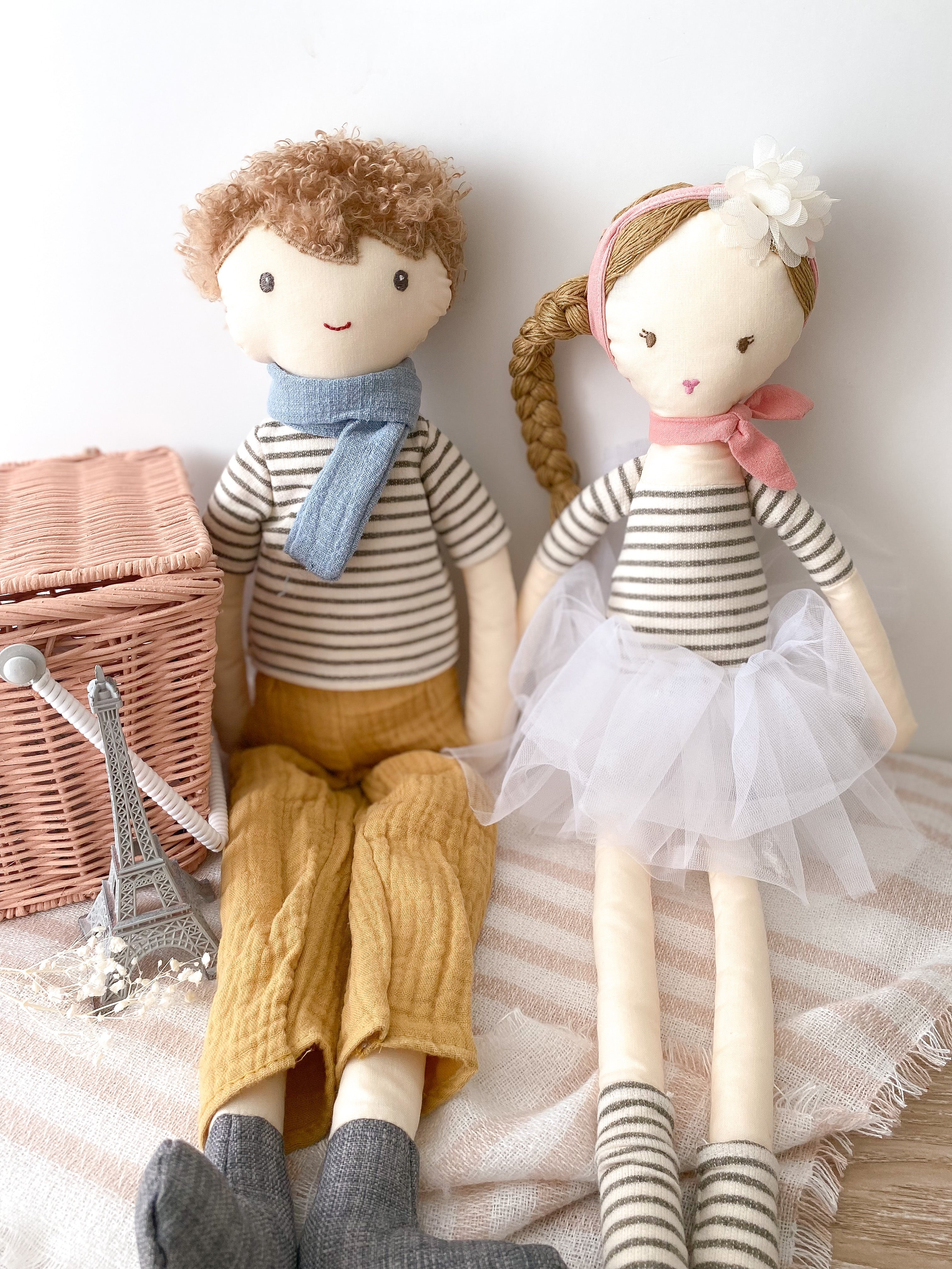 Vivienne Parisian Doll - Image 4